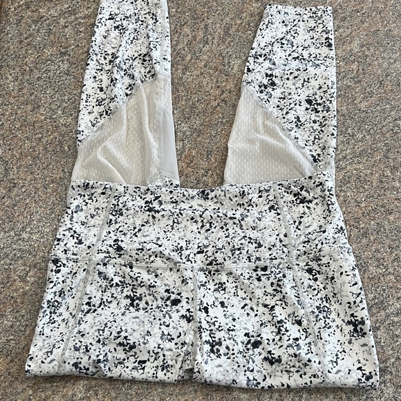 Athleta leggings size medium - Picture 7 of 7